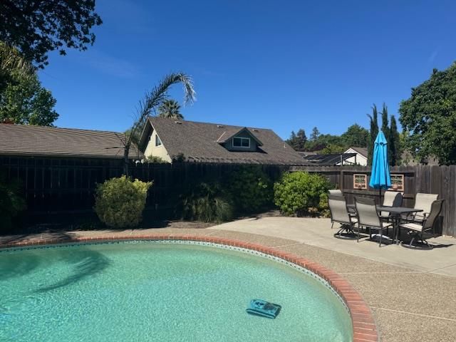 7039 Bridgeport Cir, Stockton, CA 95207