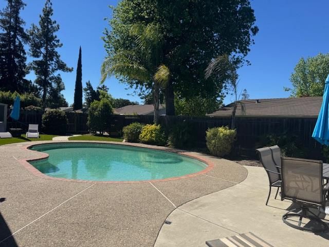 7039 Bridgeport Cir, Stockton, CA 95207