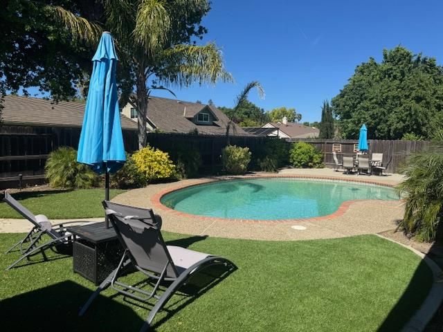 7039 Bridgeport Cir, Stockton, CA 95207