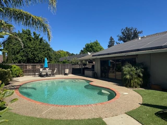 7039 Bridgeport Cir, Stockton, CA 95207