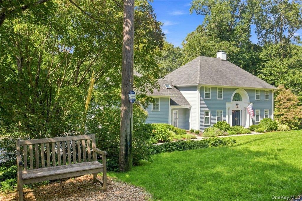 20 Hitching Post Lane, Chappaqua, NY 10514 — photo 2