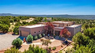 3 Buen Pastor, Santa Fe, NM 87508