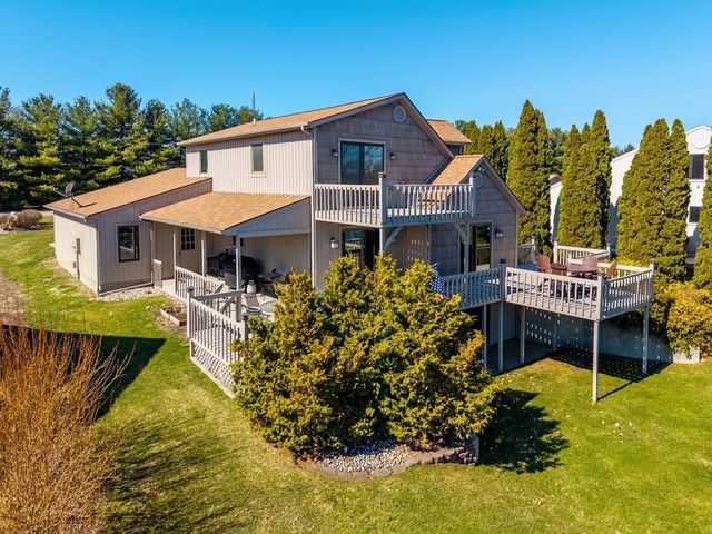 195 Lane 230a Jimmerson Lk, Angola, IN 46703