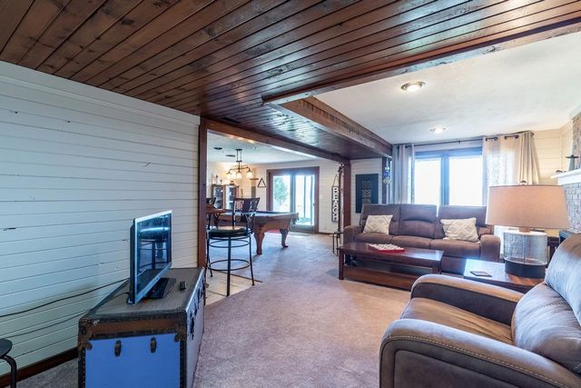 195 Lane 230a Jimmerson Lk, Angola, IN 46703