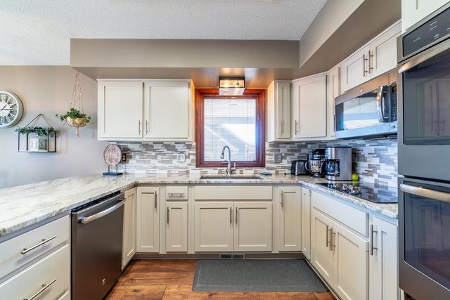 195 Lane 230a Jimmerson Lk, Angola, IN 46703