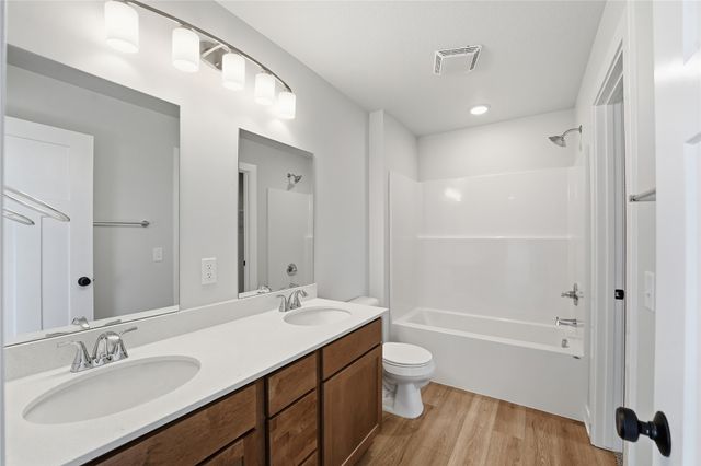 231 NW Waverly Drive, Waukee, IA 50263