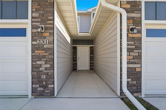 231 NW Waverly Drive, Waukee, IA 50263