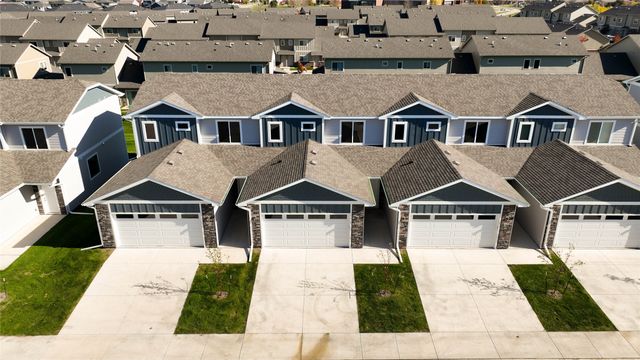 231 NW Waverly Drive, Waukee, IA 50263