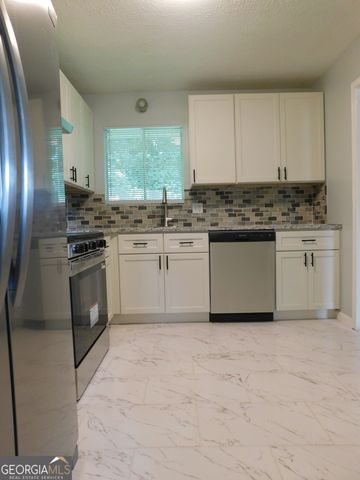 6740 Cambridge Drive, Rex, GA 30273