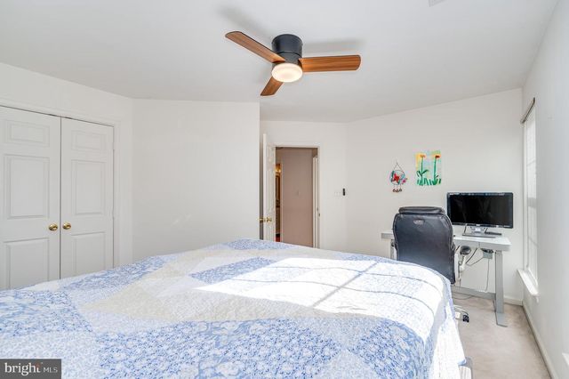 2410 DAKOTA LAKES DR, Herndon, VA 20171