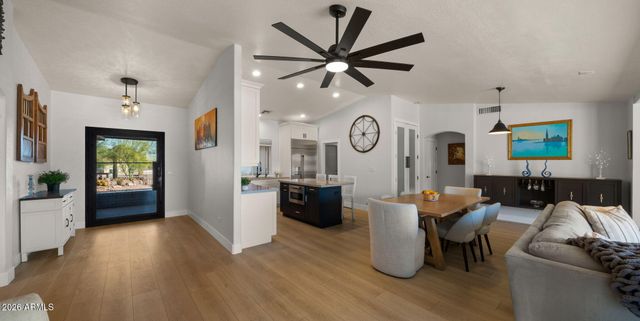 5770 E 22nd Avenue, Apache Junction, AZ 85119