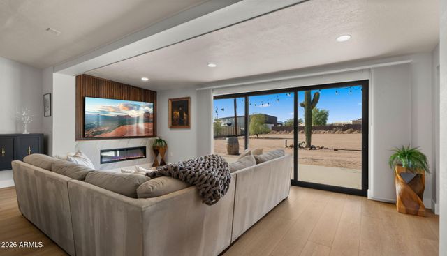 5770 E 22nd Avenue, Apache Junction, AZ 85119