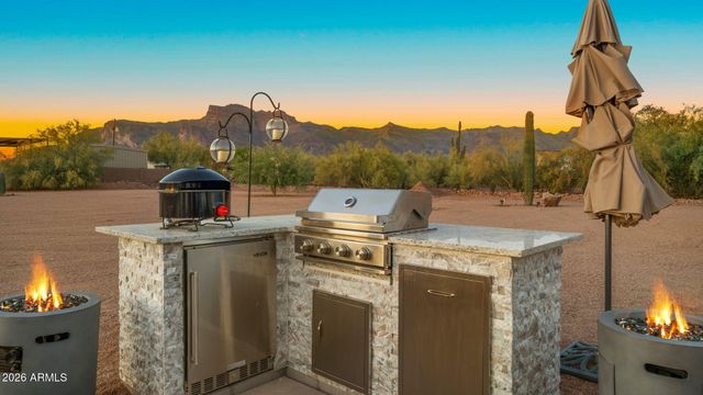 5770 E 22nd Avenue, Apache Junction, AZ 85119