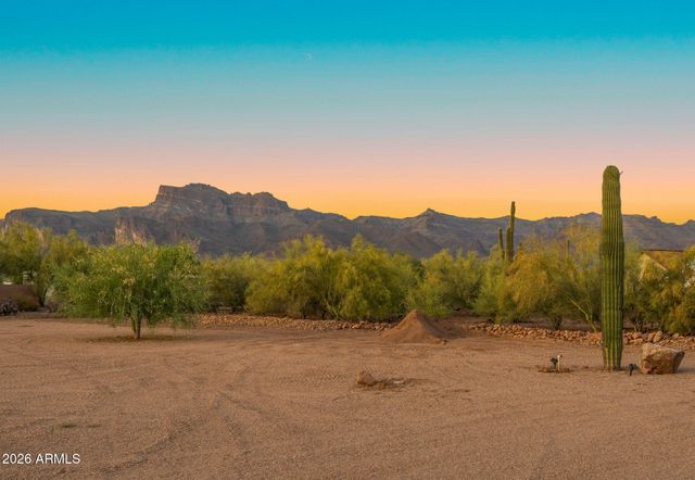 5770 E 22nd Avenue, Apache Junction, AZ 85119
