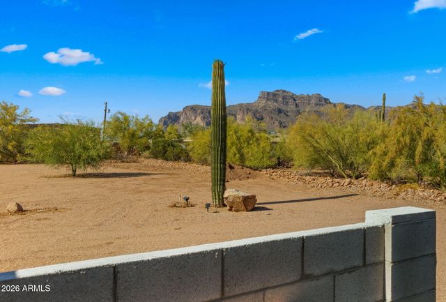 5770 E 22nd Avenue, Apache Junction, AZ 85119