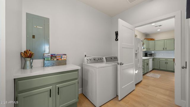 5770 E 22nd Avenue, Apache Junction, AZ 85119