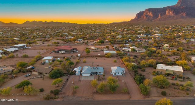 5770 E 22nd Avenue, Apache Junction, AZ 85119