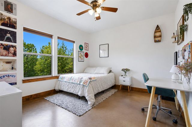 700 Augusta CIR N, Point Venture, TX 78645