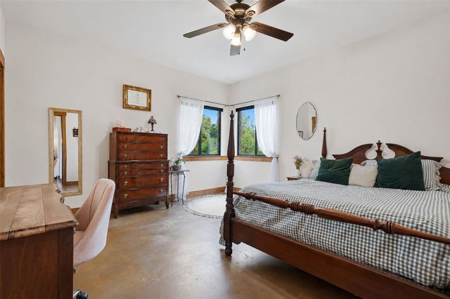 700 Augusta CIR N, Point Venture, TX 78645