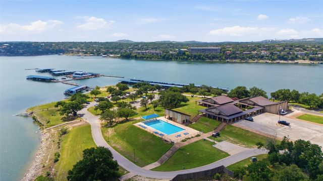 700 Augusta CIR N, Point Venture, TX 78645