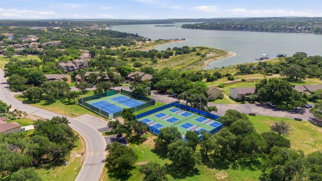 700 Augusta CIR N, Point Venture, TX 78645