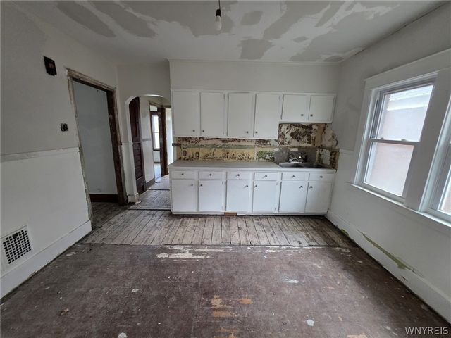 543 25th Street, Niagara Falls, NY 14301