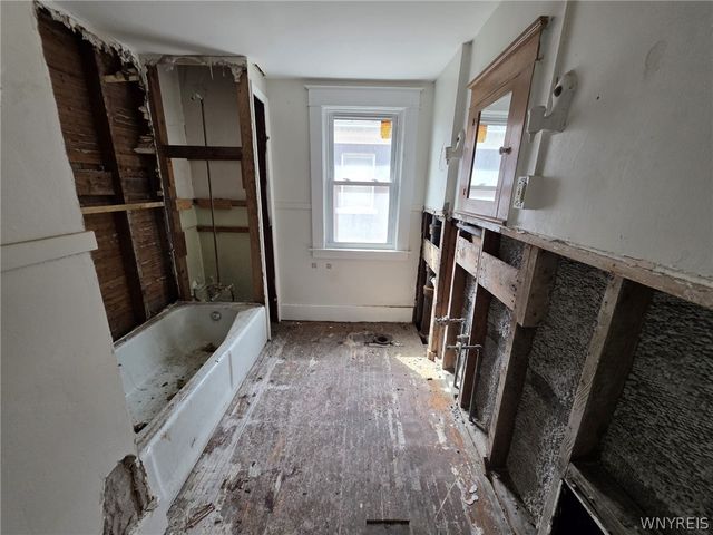 543 25th Street, Niagara Falls, NY 14301