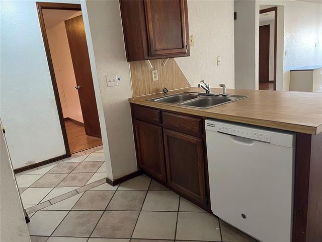 7523 NW 113th Place, Oklahoma City, OK 73162