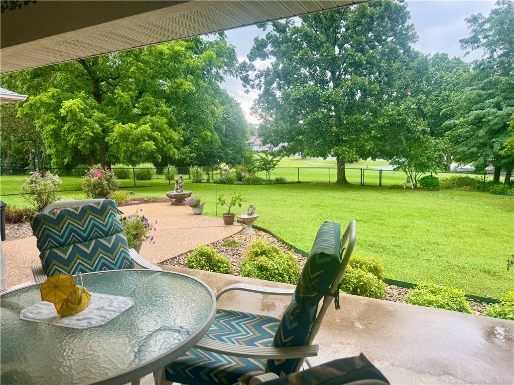 8 Merritt Drive, Bella Vista, AR 72714