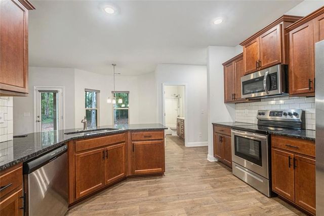 537 Forest Path, Jefferson, GA 30549