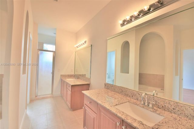 4534 NW 94th Pl, Doral, FL 33178