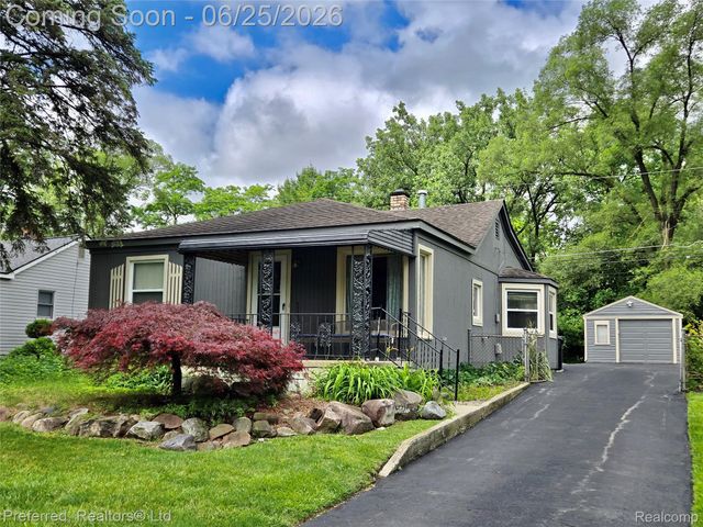 15349 Deering Street, Livonia, MI 48154