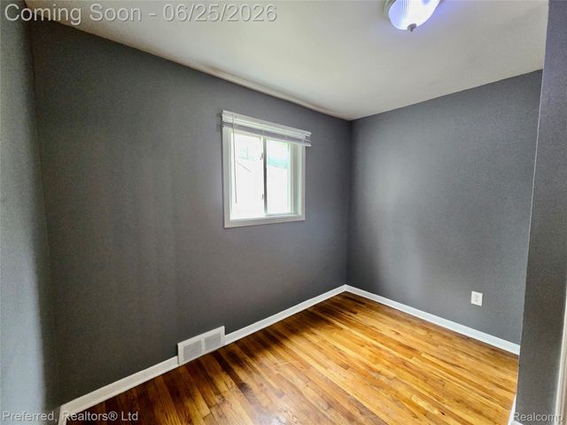 15349 Deering Street, Livonia, MI 48154