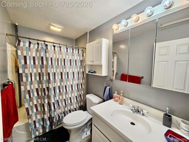 15349 Deering Street, Livonia, MI 48154