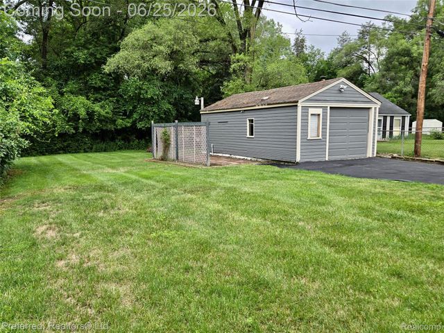 15349 Deering Street, Livonia, MI 48154