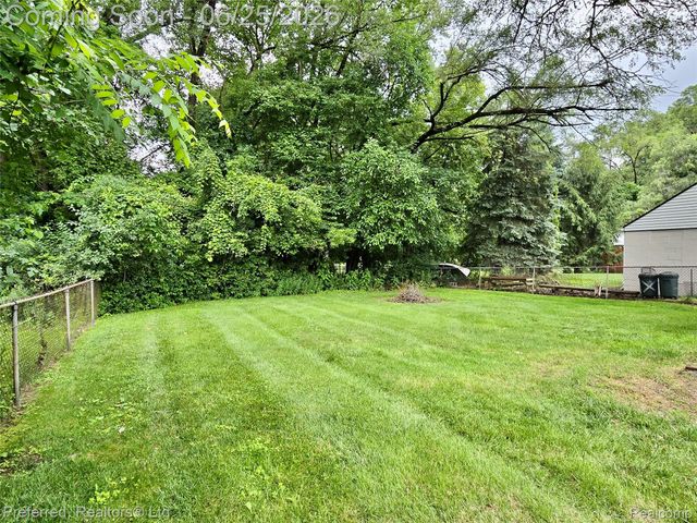 15349 Deering Street, Livonia, MI 48154