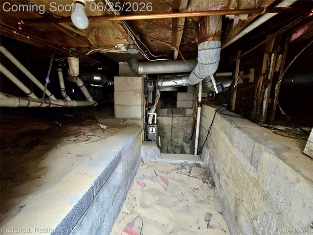 15349 Deering Street, Livonia, MI 48154