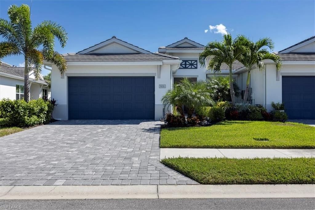 9016 Saint Lucia DR, Naples, FL 34114