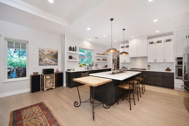 13041 Austin Forest Cir, Auburn, CA 95602