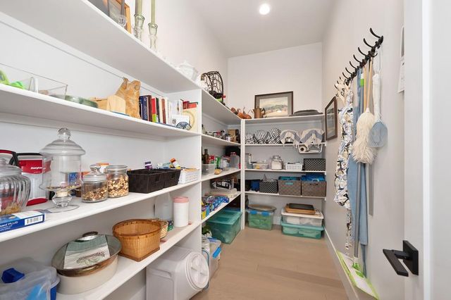 13041 Austin Forest Cir, Auburn, CA 95602