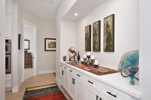 13041 Austin Forest Cir, Auburn, CA 95602
