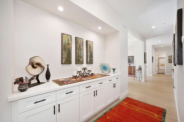 13041 Austin Forest Cir, Auburn, CA 95602