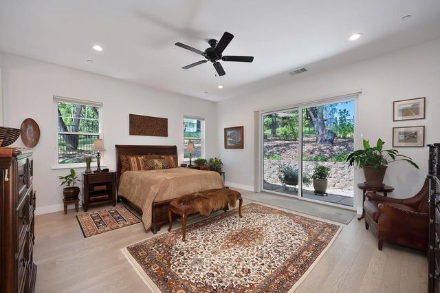 13041 Austin Forest Cir, Auburn, CA 95602