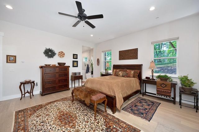13041 Austin Forest Cir, Auburn, CA 95602
