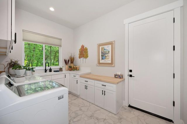 13041 Austin Forest Cir, Auburn, CA 95602