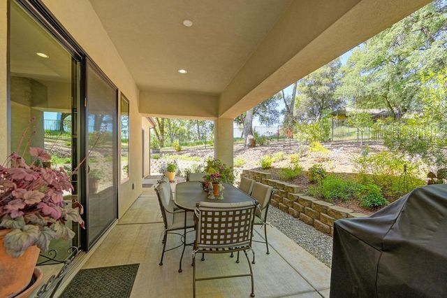 13041 Austin Forest Cir, Auburn, CA 95602
