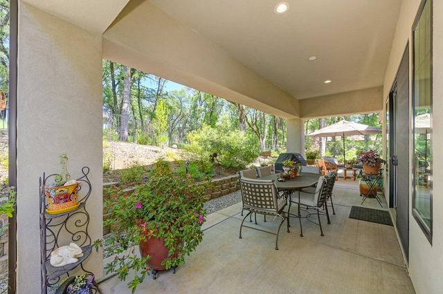 13041 Austin Forest Cir, Auburn, CA 95602
