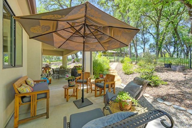 13041 Austin Forest Cir, Auburn, CA 95602