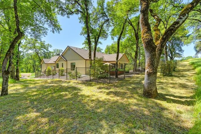 13041 Austin Forest Cir, Auburn, CA 95602