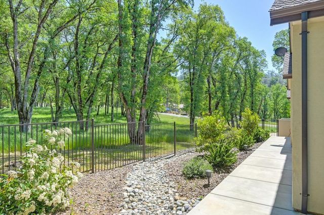 13041 Austin Forest Cir, Auburn, CA 95602